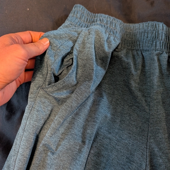 Brooks Luxe Sweat Set - Picture 7 of 9